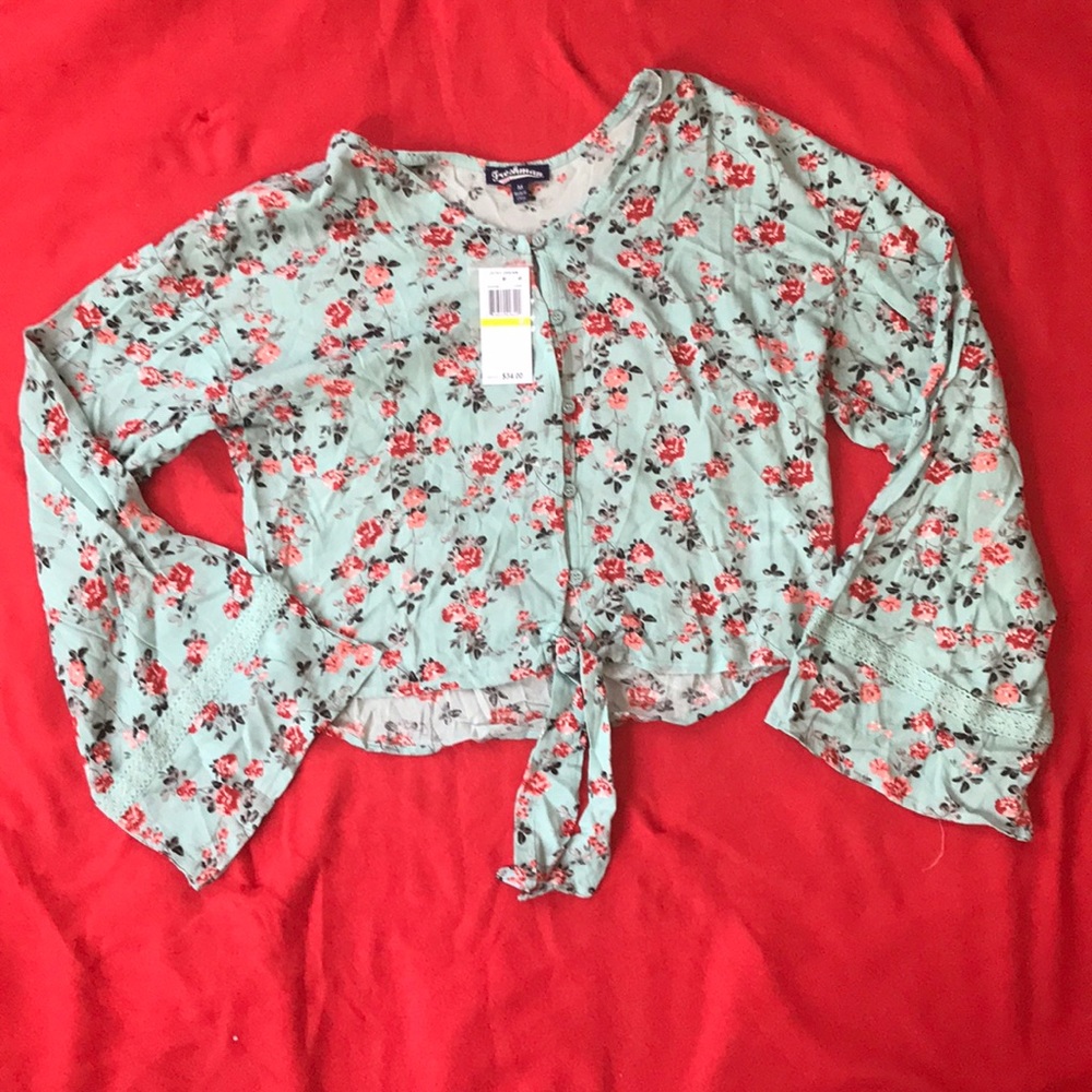 Cute Floral Top!